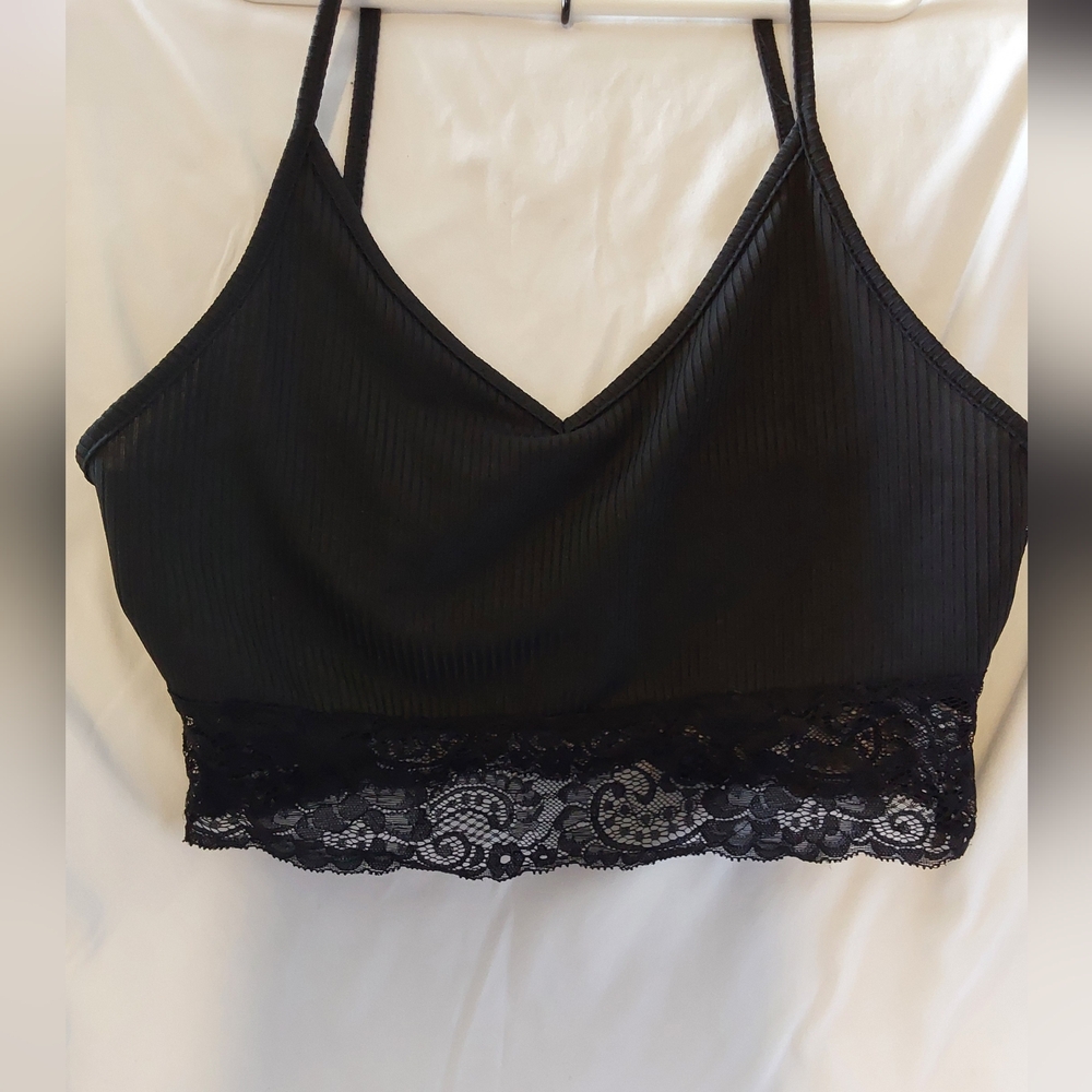 Shein Tops, Women's Size Medium Black Shein Crop Lace Cami
